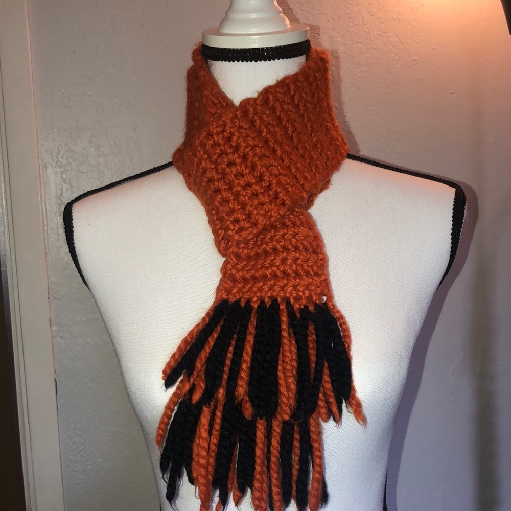 HANDMADE SCARF